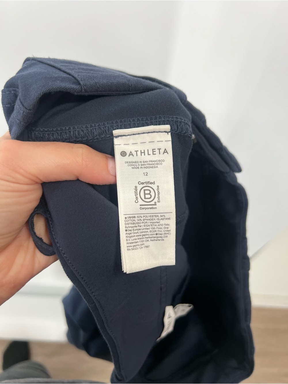 Athleta Skyline High Rise Barrel Leg Pants in Navy - Picture 8 of 9